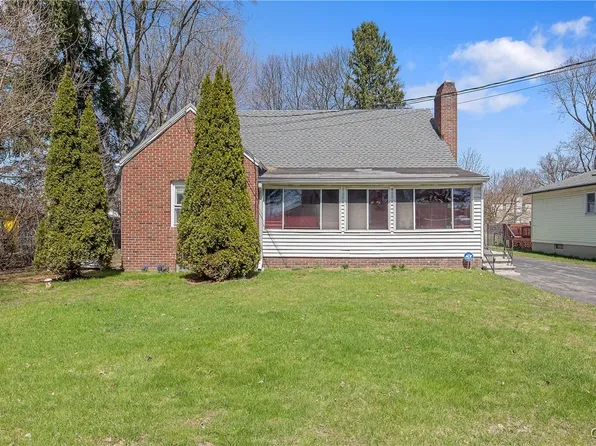 112 Bailey Rd, North Syracuse, NY 13212