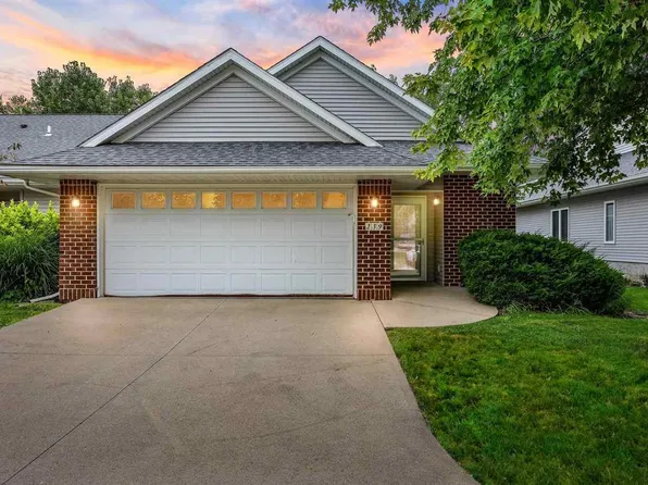 239 Manchester Ln, Iowa City, IA 52245