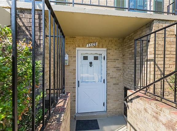 5th image of 1509 Americana Dr #1509