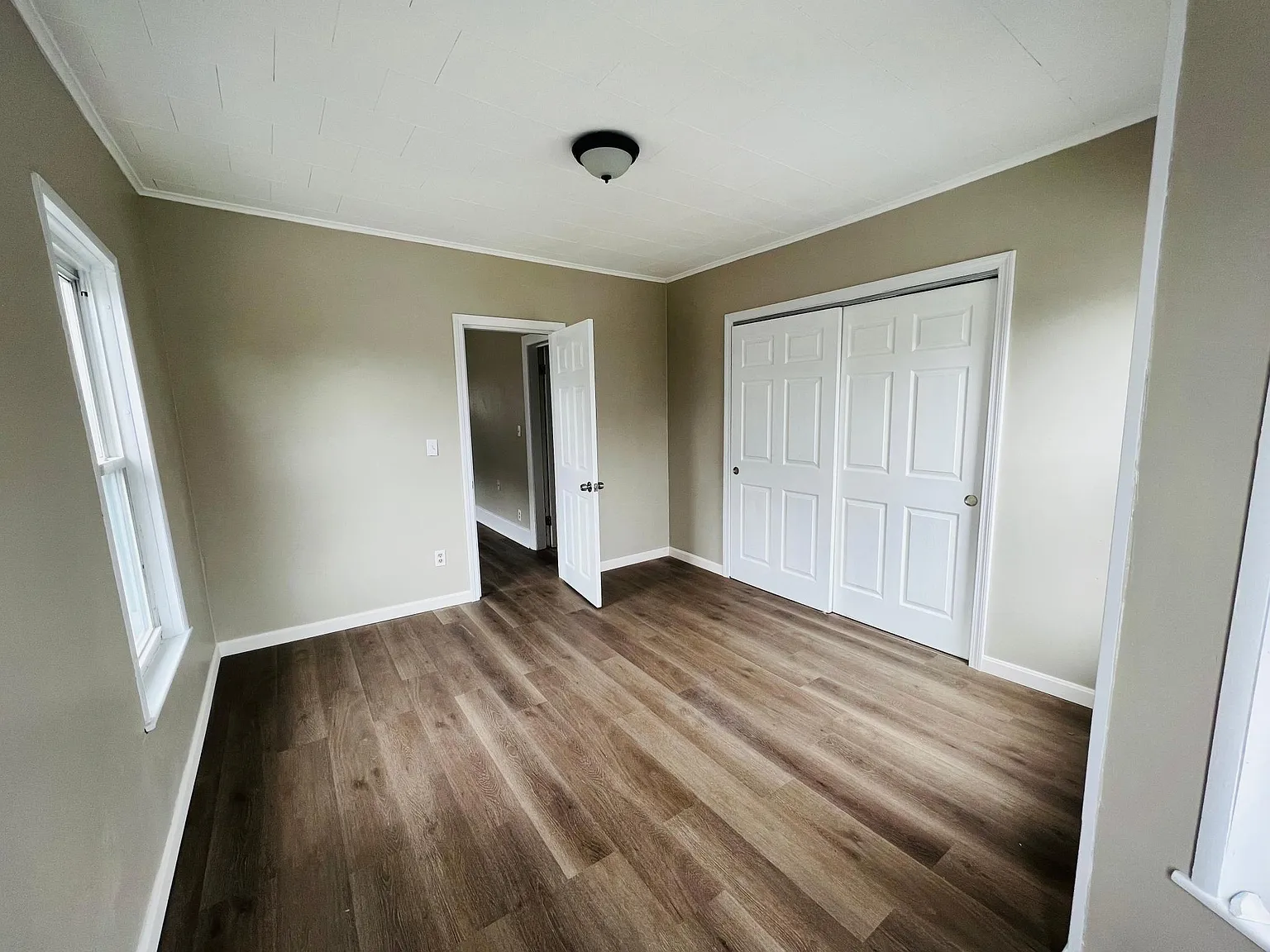 2 bed, $2,000 — Photo 1