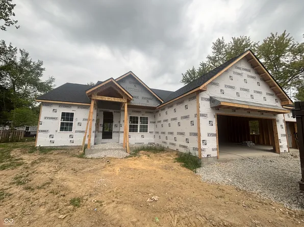 422 Mill Spgs, Fillmore, IN 46128