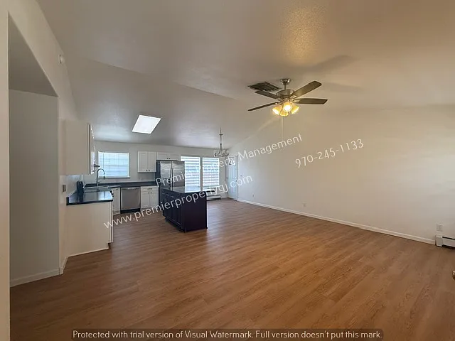 3 bed, 2.0 bath, $1,800 — Photo 2