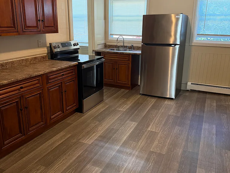242 Walcott St #1 — Photo 6