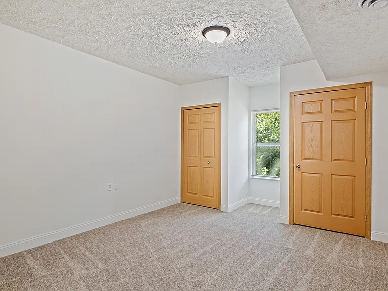 North Pointe Apartments — Photo 14