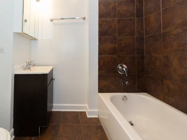 3834 N Sheffield, 3834 N Sheffield Ave, Chicago, IL 60613