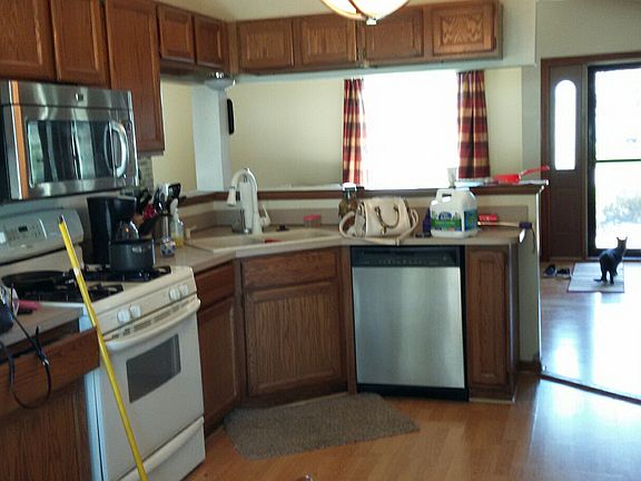 3rd image of 48235 James Dr