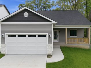 1417 SE Pioneer Rd, Des Moines, IA 50320
