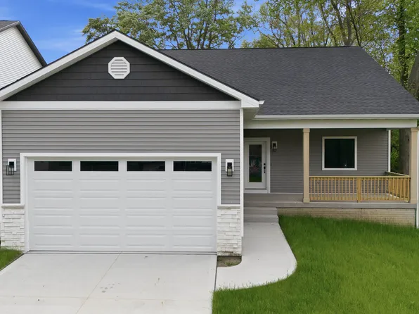 1417 SE Pioneer Rd, Des Moines, IA 50320