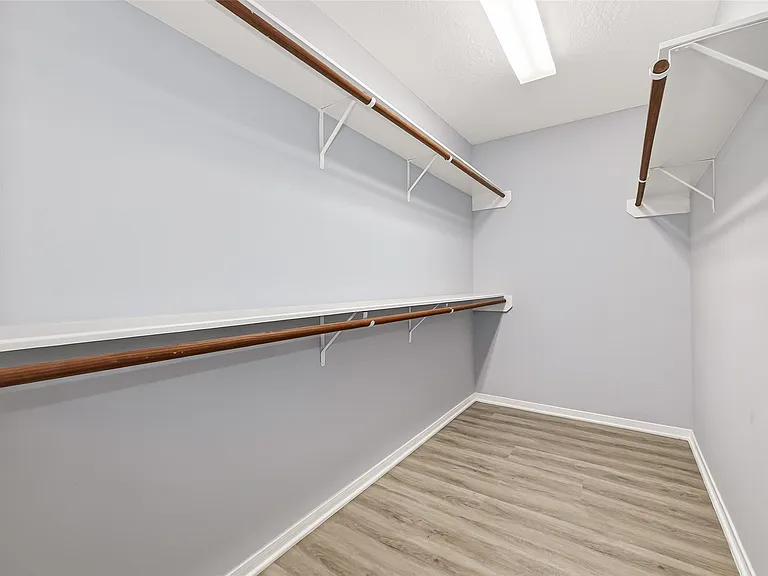 3135 Silver Cedar Trl — Photo 37