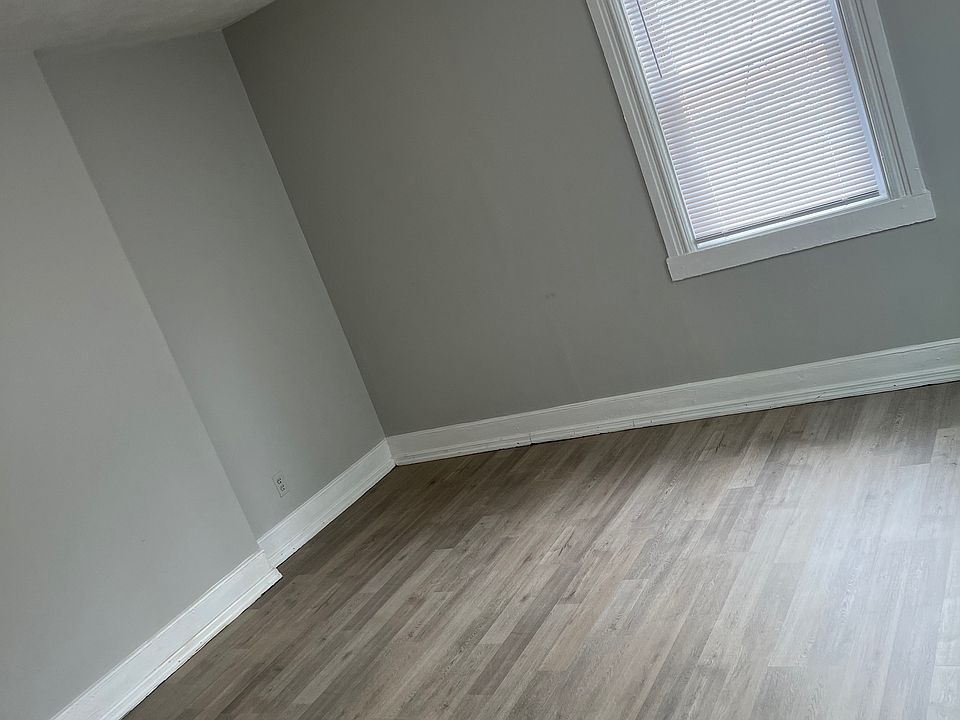 1st image of 24 Whittier Ave Floor 1