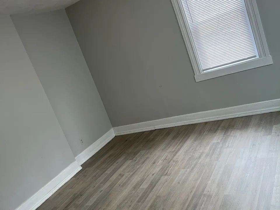 24 Whittier Ave #1