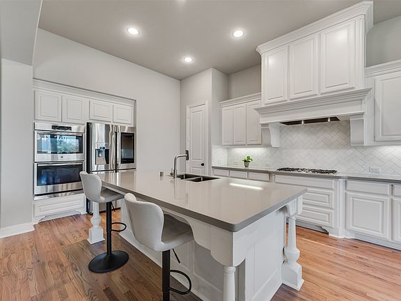 3rd image of 3815 Alleyton Way