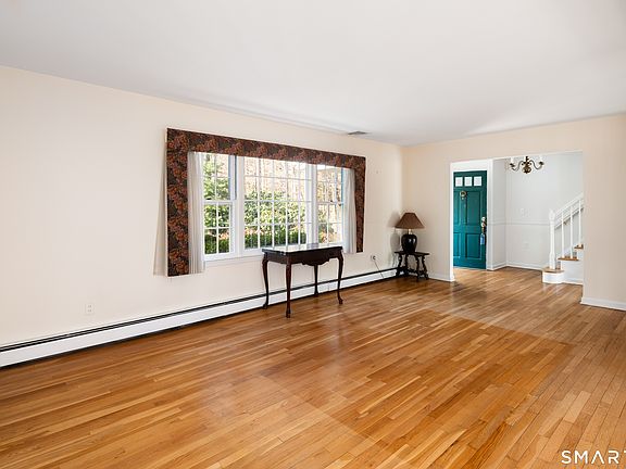 4th image of 223 Red Fox Road