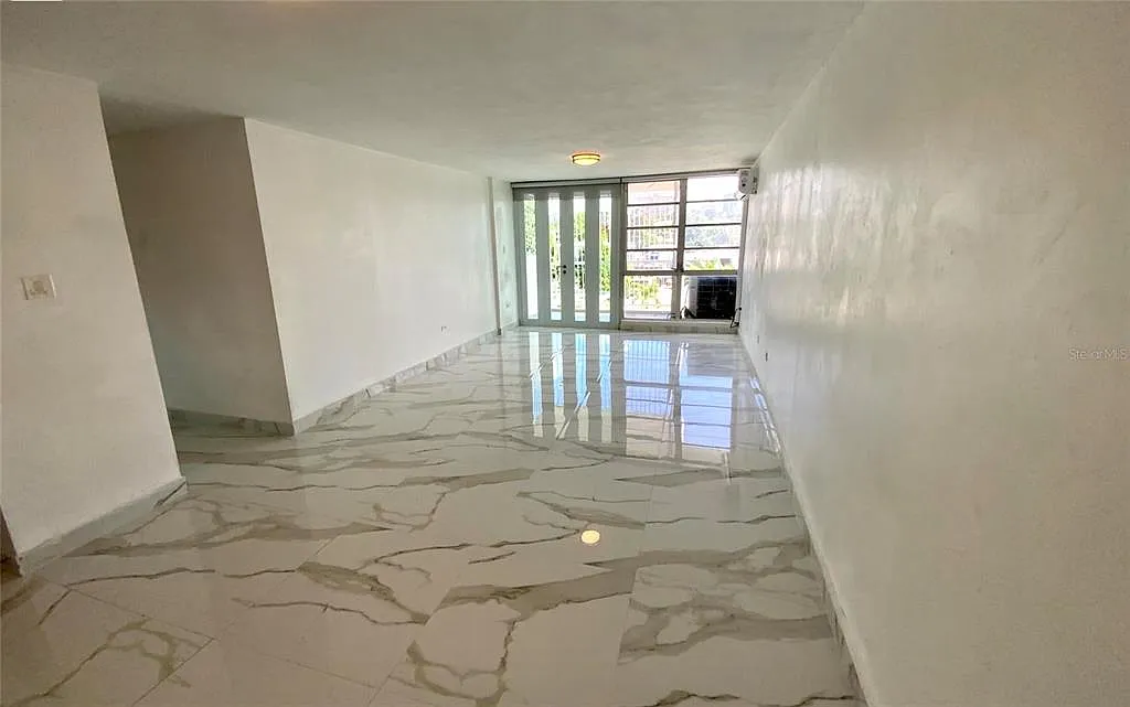 2 bed, 2.0 bath, 1100 sqft, $1,800 — Photo 3