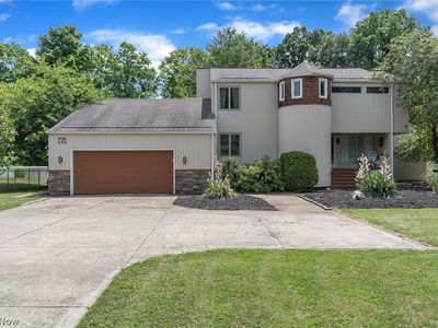 171 Canterbury Rd, Elyria, OH, 44035