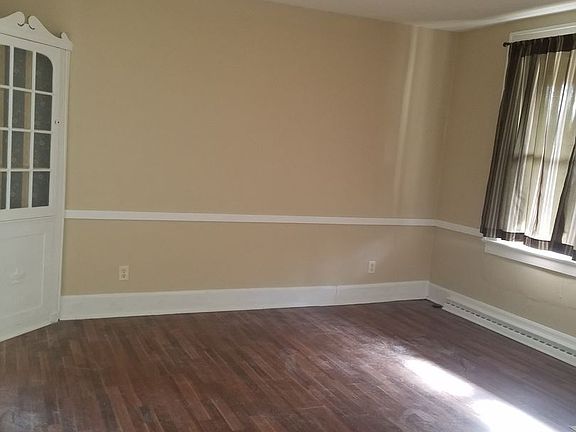 2nd image of 818 3rd Ave #1