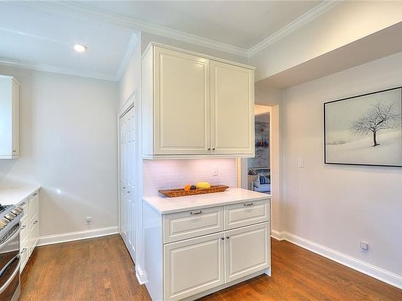 3rd image of 907 Piedmont Ave NE APT 7