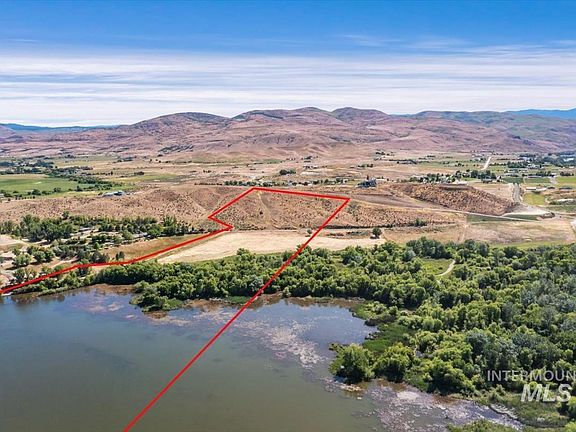 3rd image of 8765 Lagoon Ln