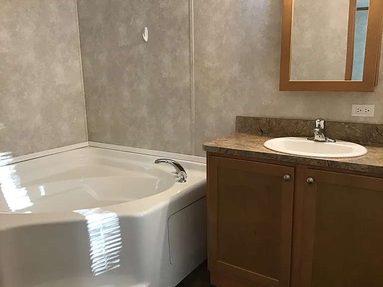 Brookside Manor — Photo 39