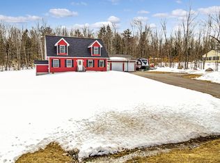 62 Richard Rd, Sidney, ME 04330