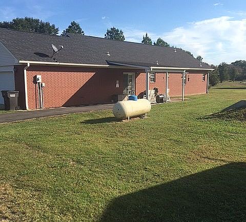 Covered patio 12’x16’