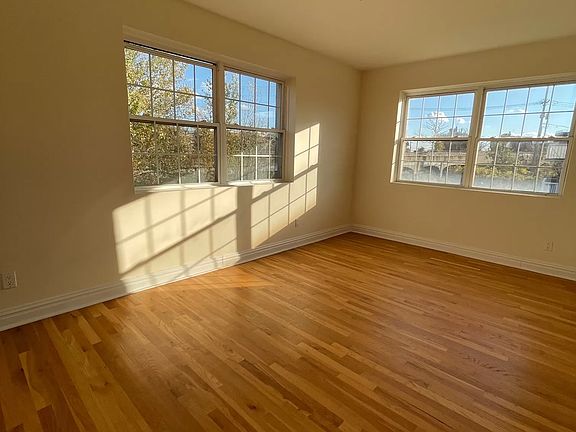 4th image of 326 Beach 84 St #328