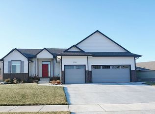 2703 N Bluestone Cir, Andover, KS 67002