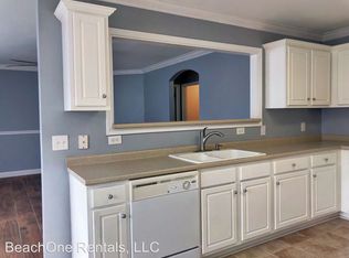 512 Topaz Ave, Little River, SC 29566