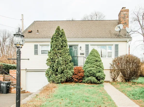 82 Pershing Ave, Stamford, CT 06905