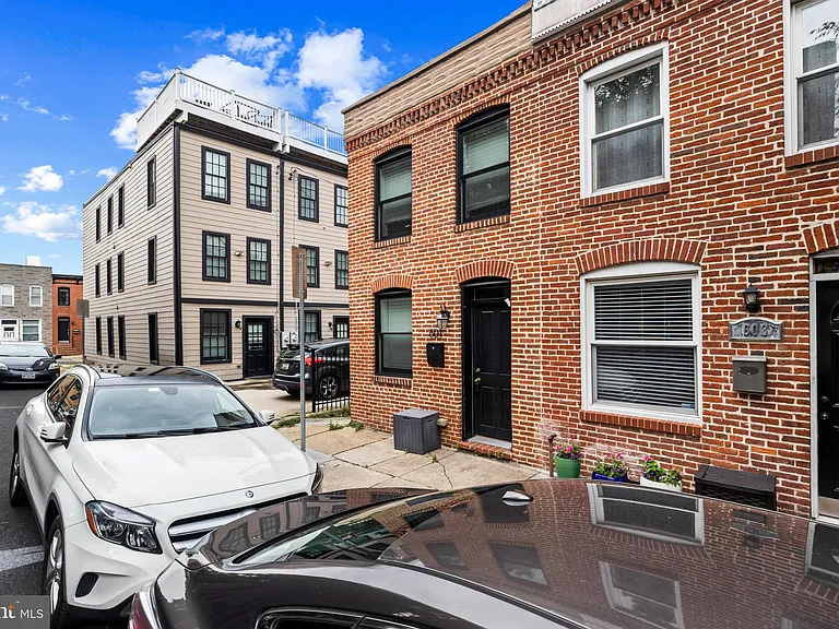 601 S Rose St — Photo 38