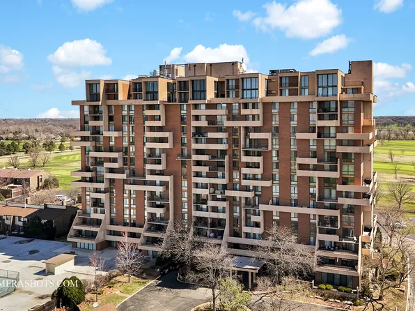 465 W Dominion Dr Unit 1409, Wood Dale, IL 60191