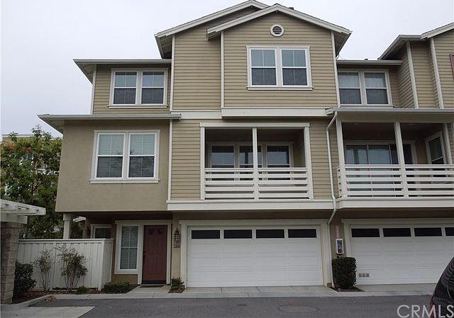 1st image of 1800 Oak St Unit 344