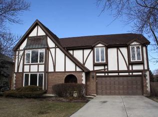 418 E Noyes St, Arlington Heights, IL 60005