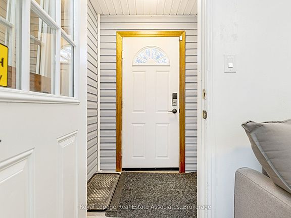 5th image of 19 Beaucourt Rd