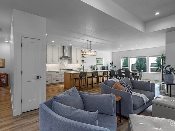 3rd image of 11445 W Threadgrass St