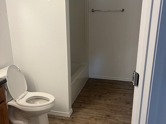 5th image of 113 Skeels Ave APT 4