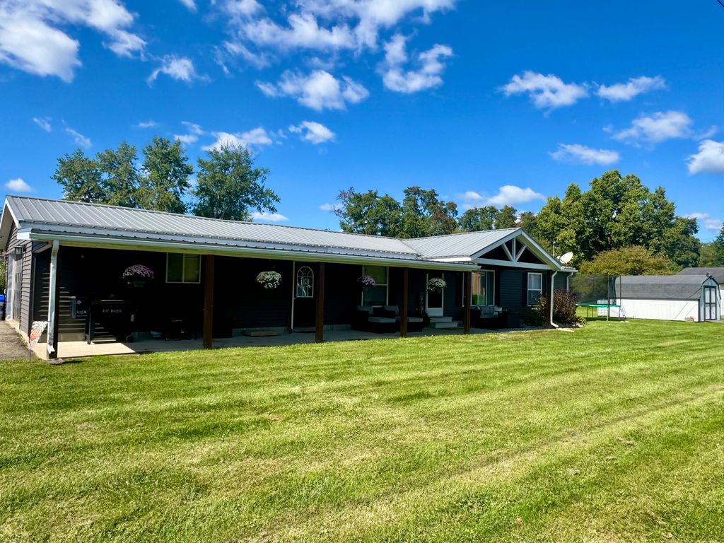 614 E Main St - Property Image
