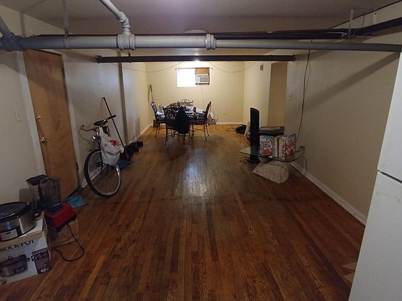 5th image of 2206 W Berteau Ave