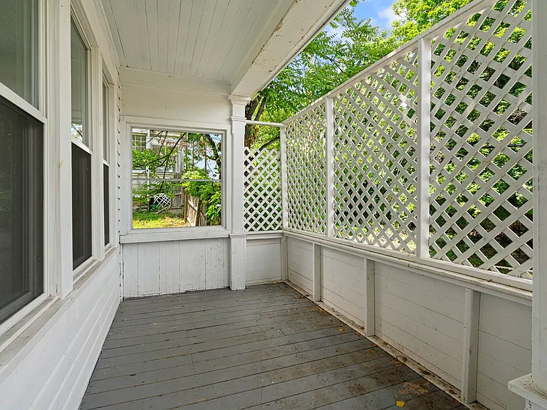 321 Kennedy Ave — Photo 25