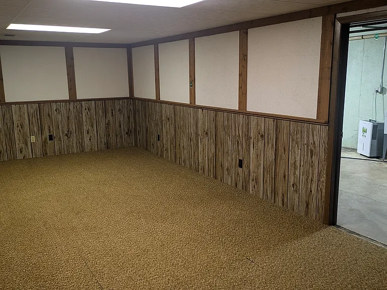 2519 N Taylor Dr — Photo 15