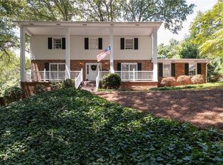 9900 La View Cir, Roswell, GA 30075