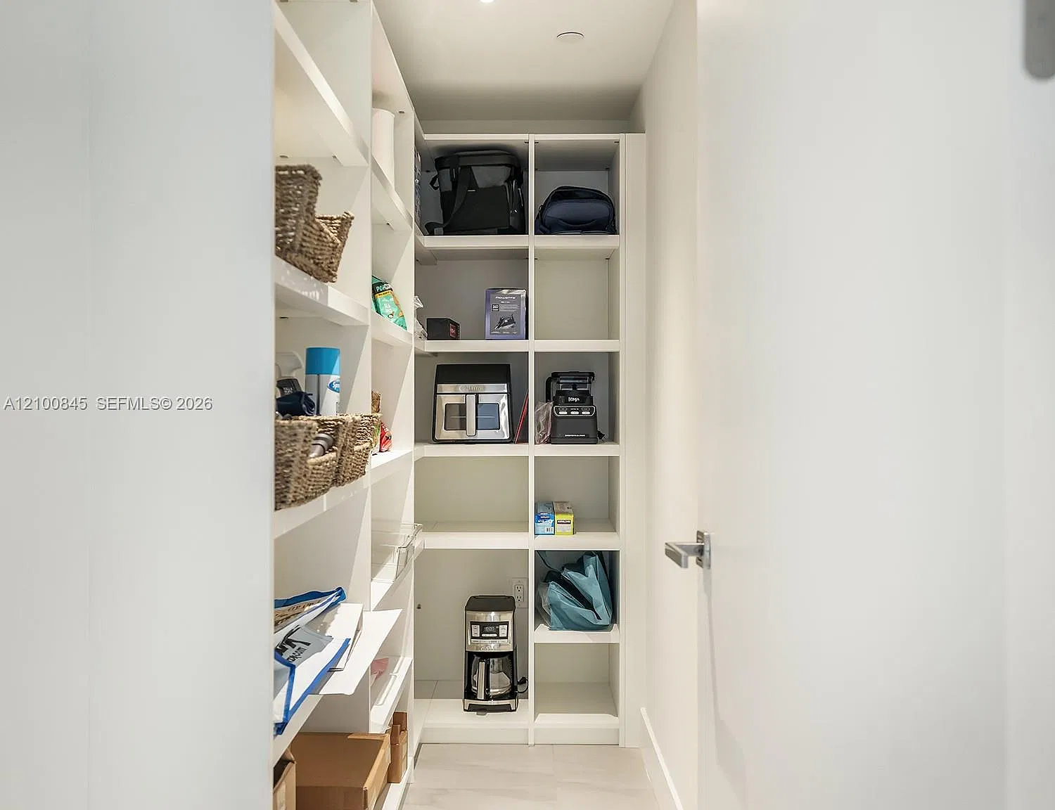 3 bed, 2.0 bath, $13,500 — Photo 2