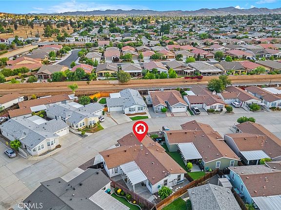 3rd image of 27250-232 Murrieta Rd
