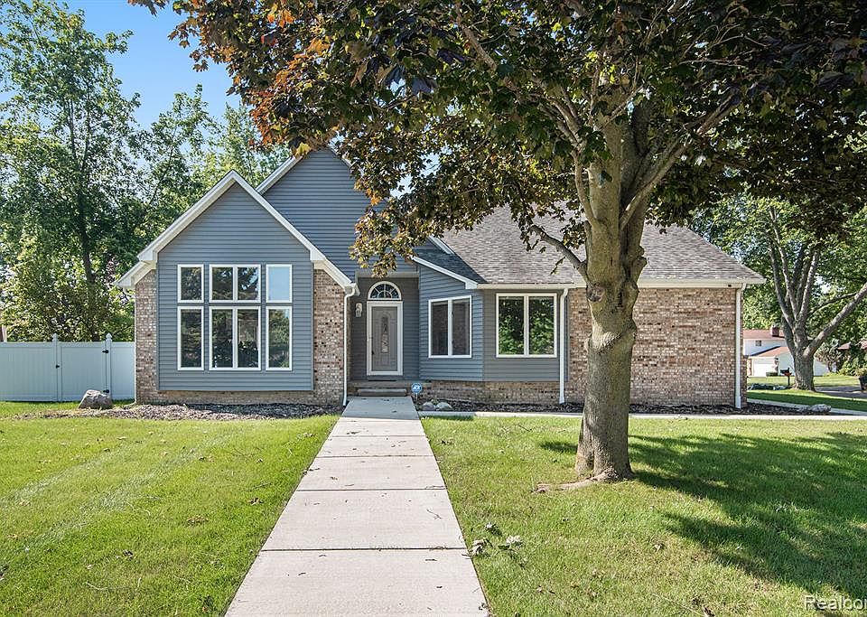 1st image of 8394 Fairfax Ct