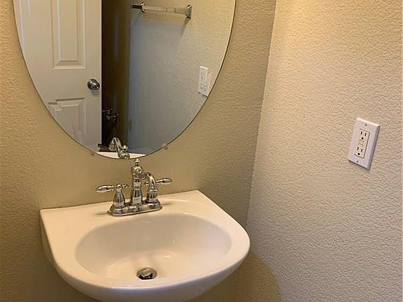 5th image of 6652 Biltmore Garden St #0