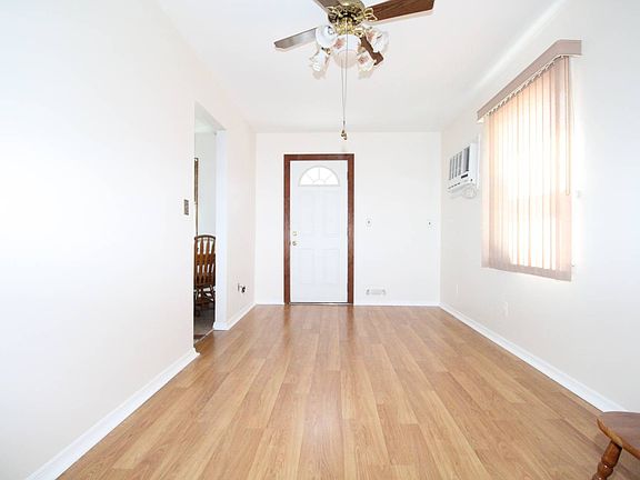 5th image of 108 Park St