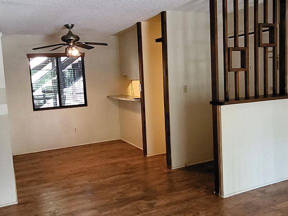 2nd image of 25710 Fir St #1