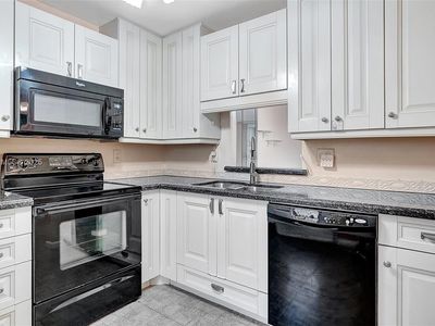 900 NE 12th Ave APT 206, Hallandale Beach, FL, 33009