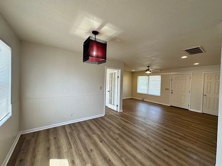 5028 N Linn Ave — Photo 4