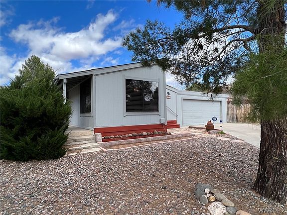 4th image of 690 Palo Verde Place